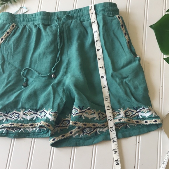 Anthropologie hei hei shorts embroidered green cream - Picture 13 of 16